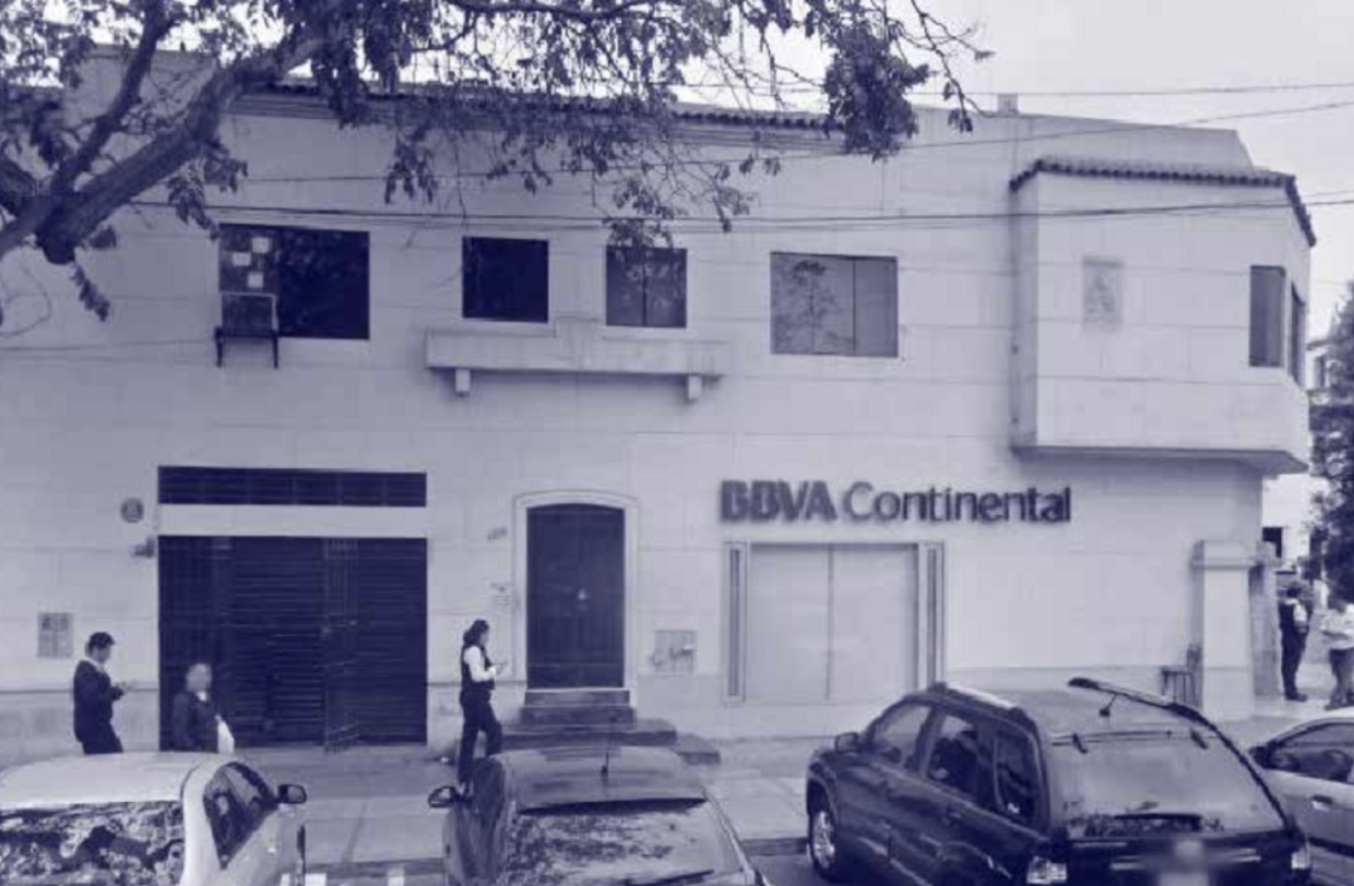 Fotografía de archivo, en duotono, de la fachada del edificio donde empezó Neo.
