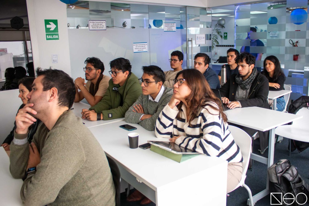 Equipo NEO corriendo